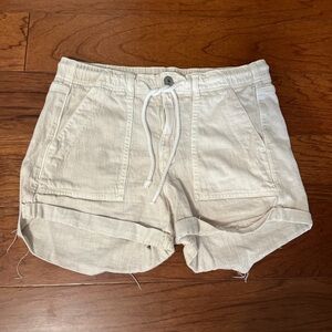 American Eagle Outfitters Cream Women's Cargo Shorts